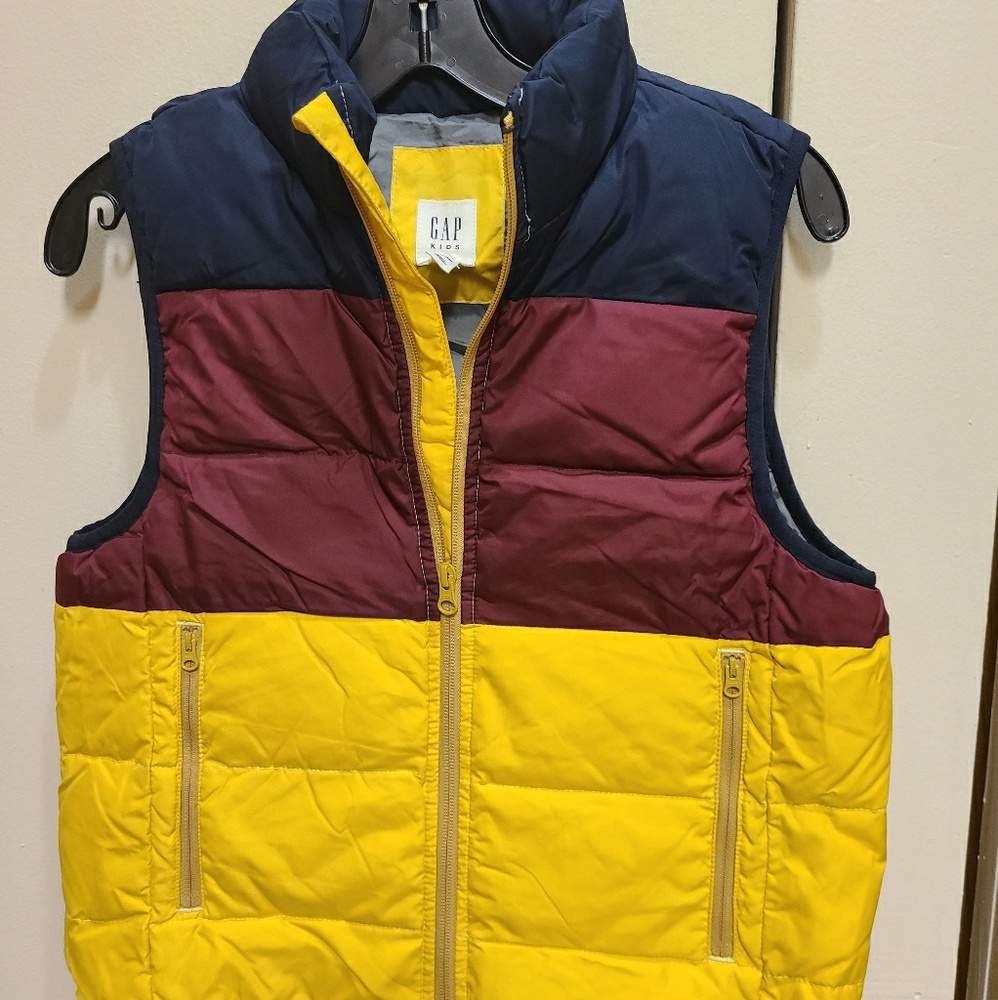 Gap vest